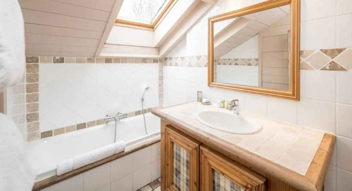 Chalet Brioche, Meribel ski chalet, image 5